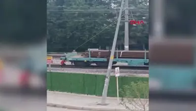 Çocukların tren vagonunda tehlikeli oyunu