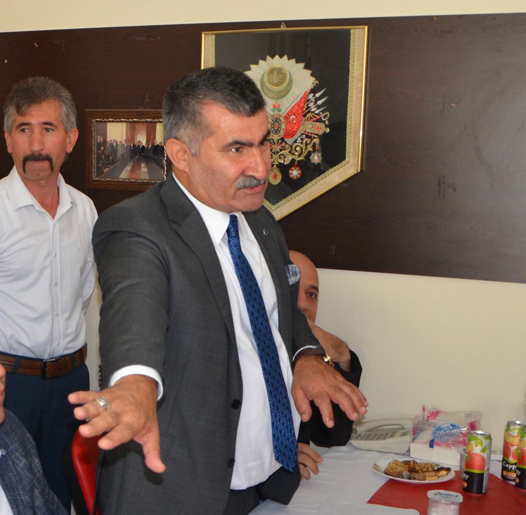 Kozan'da MHP'li Nihat Atlı'nın belediye başkanlığı düşürüldü