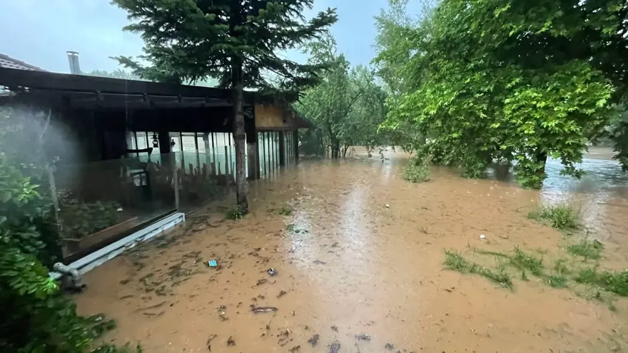 Batı Karadeniz'i yine sel vurdu 71