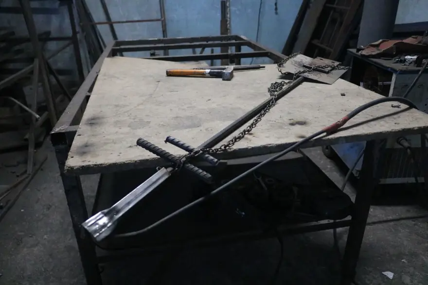 Müzisyen olmak istiyordu kaynakçı oldu, sıra dışı gösterisi ilgi çekiyor: "Sahne teklifleri bile geldi" 4