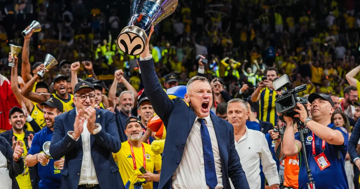 Fenerbahçe'den Jasikevicius için resmi müjde, imzalar aralık ayında atılacak