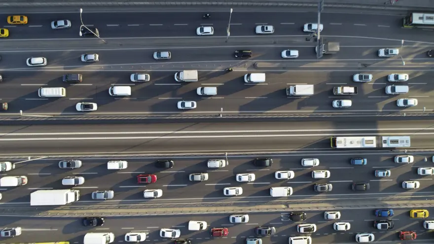 Kısıtlama başladı trafik yoğunluğu bitmedi 6