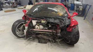 Kazaya karışan Ferrari satıldı… Futbolcu satın aldı… Fiyatı belli oldu