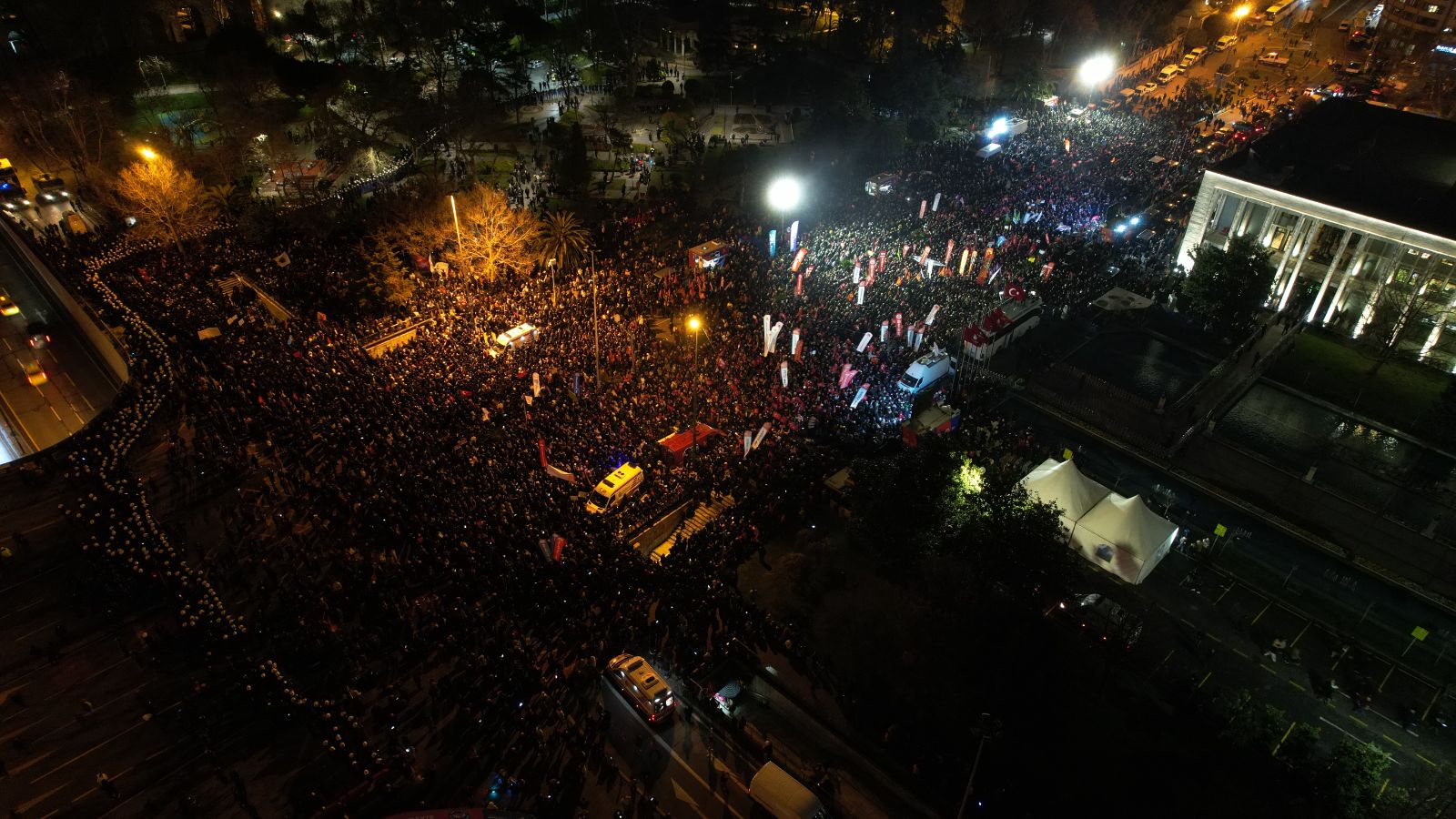 İstanbul, Ankara ve İzmir'de İmamoğlu eylemi