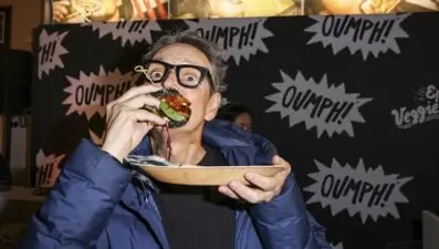 İnsan eti tadında hamburger geliştirildi