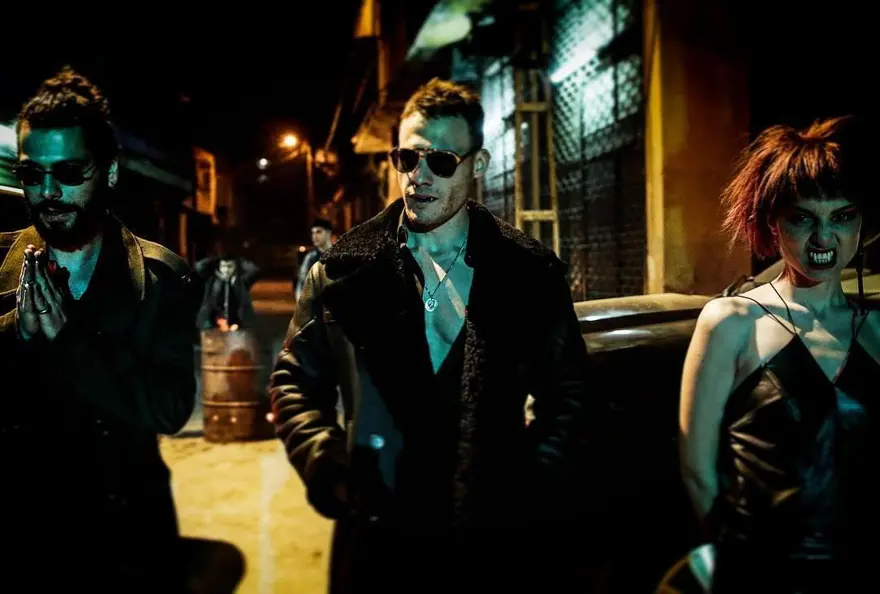 Elçin Sangu, Nilperi Şahinkaya ve Kerem Bürsin aynı projede buluştu 2 Elçin Sangu, Nilperi Şahinkaya ve Kerem Bürsin aynı projede buluştu 2