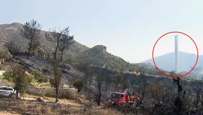 Alevler termik santrale yaklaştı