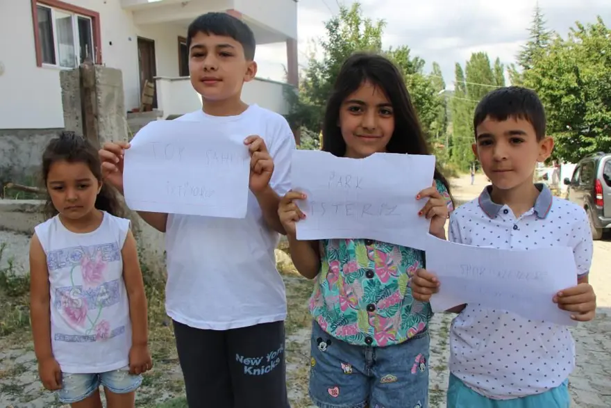 Köyde park eylemi yapan çocuklara müjdeli haber 