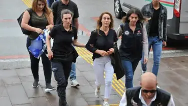 Şarkıcıya "silahlı terör örgütü üyesi olmak" suçundan hapis cezası