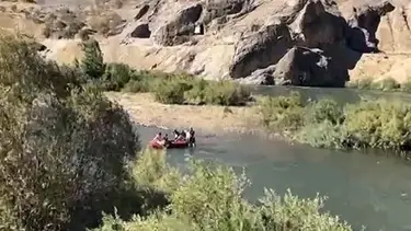 Elazığ'da baraj kapakları açıldı! 4 kişi mahsur kaldı