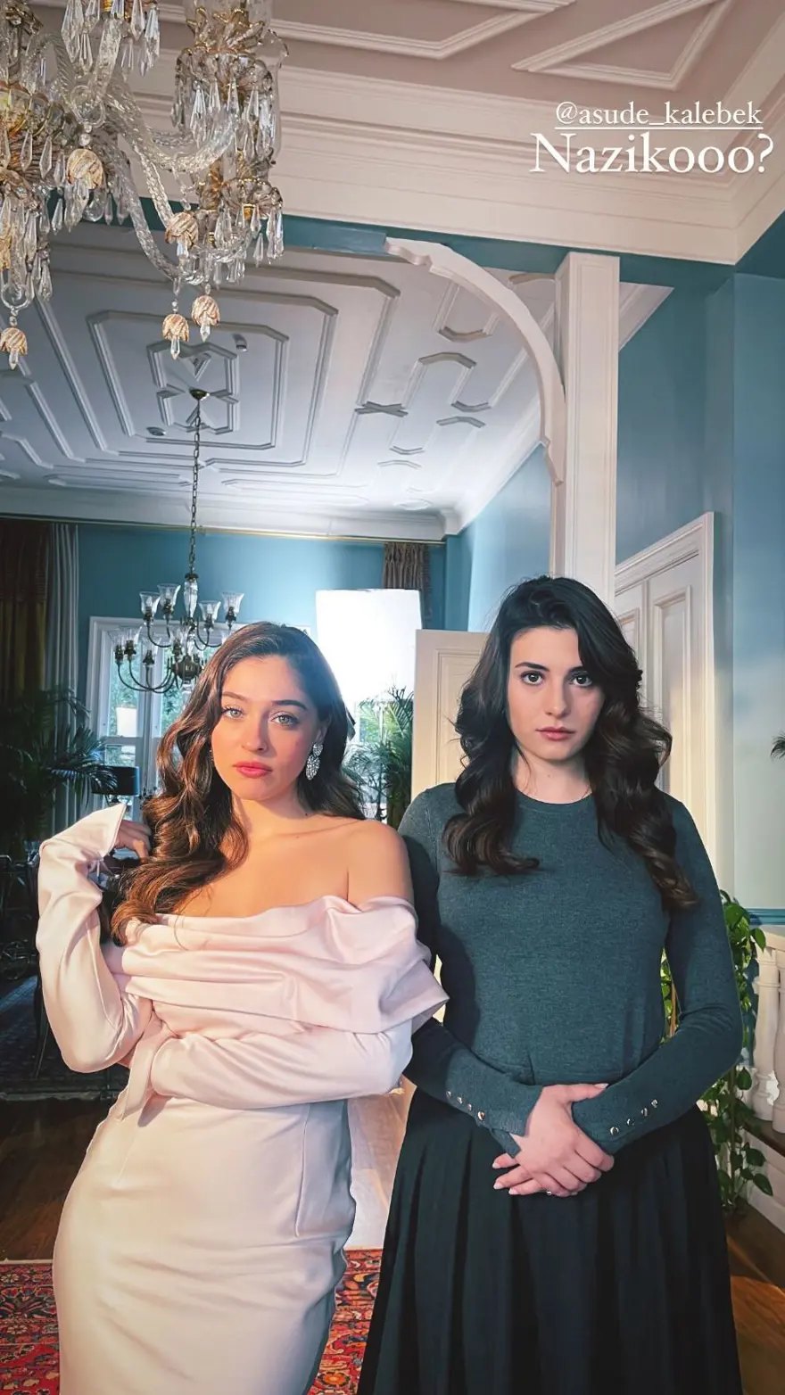 Cemre Baysel paylaştı: Sakla Beni setinden yeni kareler 3