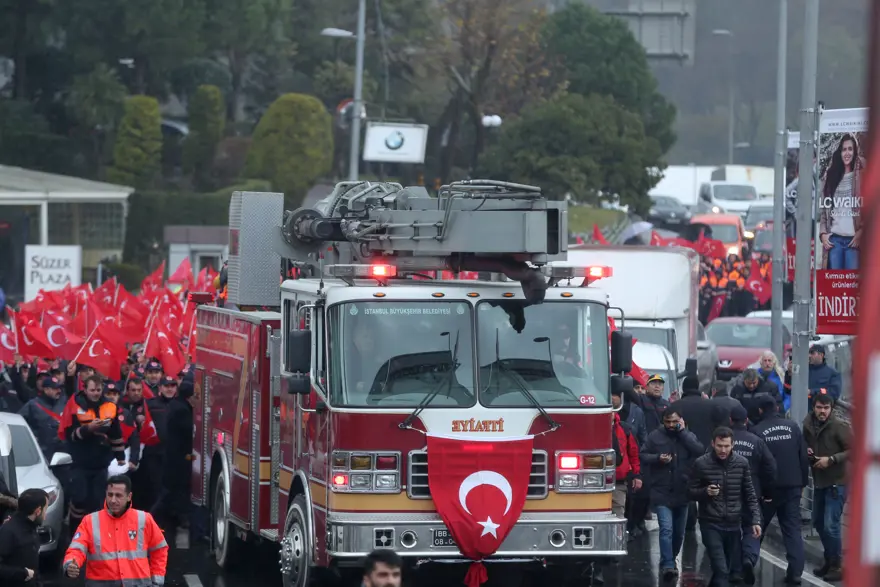 Şehitler Tepesi’ne ziyaretler sürüyor 16 Şehitler Tepesi’ne ziyaretler sürüyor 16