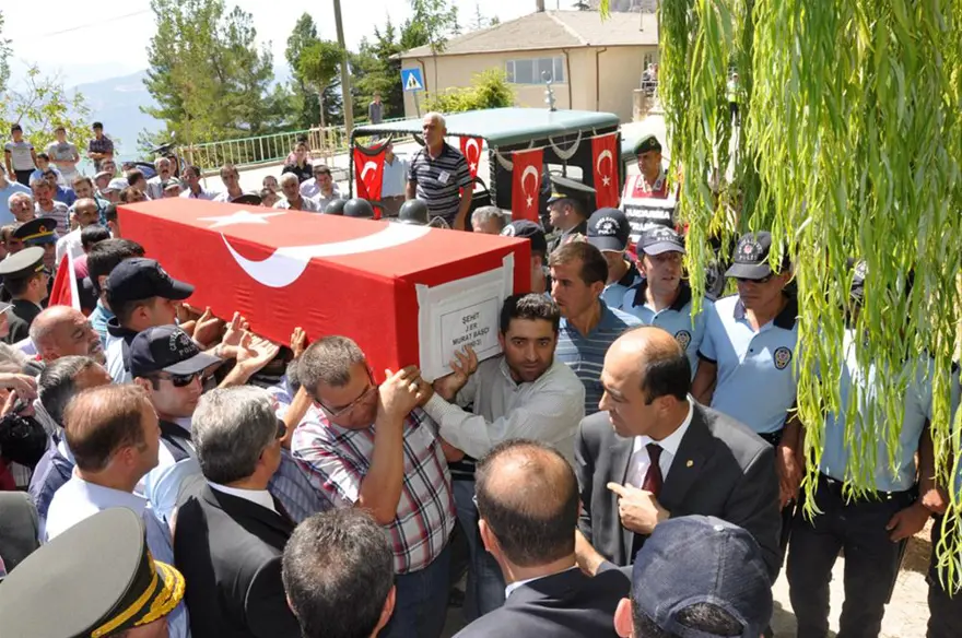Arefe gününde tarifsiz acı 13 Arefe gününde tarifsiz acı 13