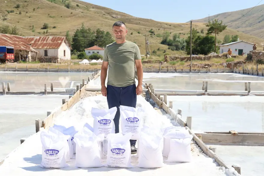 Yerin 7 metre altından çıkarılıyor: Beyaz altın hasadı başladı, içinde 84 mineral var 5