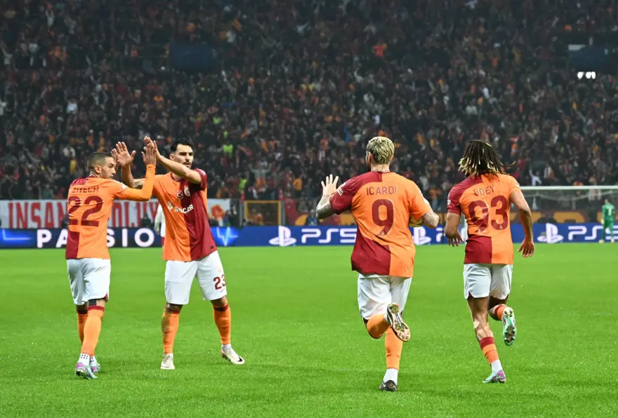 "Okan Buruk şansına dua etsin" (Spor yazarlarından Galatasaray-Manchester United maçı yorumu) 1