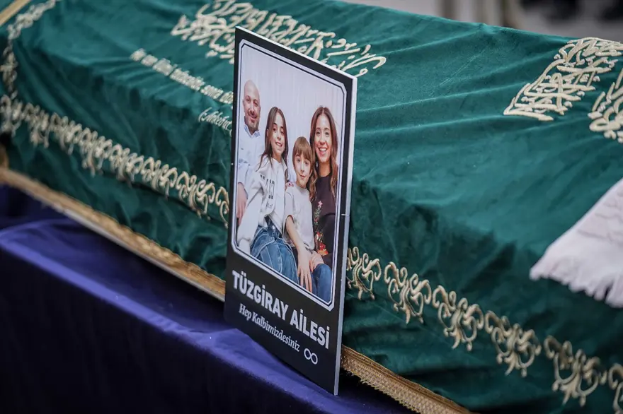 Diş hekimi çift ve çocukları yangında öldü: Oteli beğenmedikleri için sabah ayrılacaklarmış Diş hekimi çift ve çocukları yangında öldü: Oteli beğenmedikleri için sabah ayrılacaklarmış