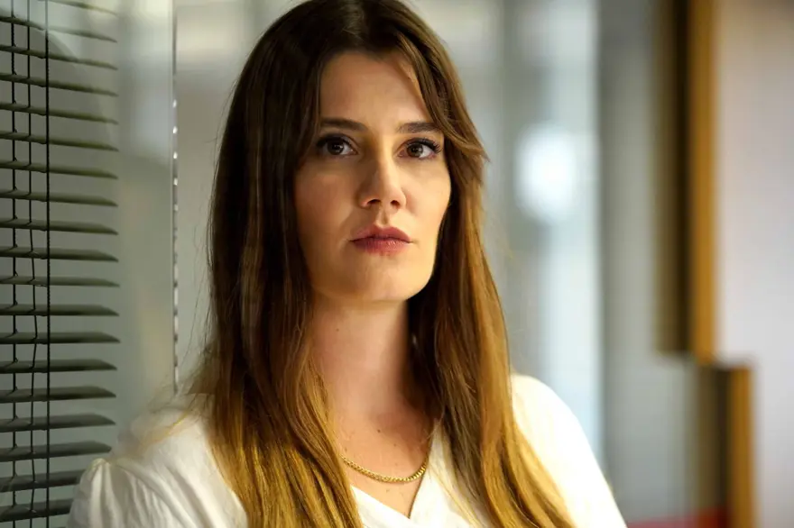 Derya Baykal ve Müjgan Ferhan Şensoy Menajerimi Ara dizisinde kendilerini oynadı 3