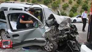 Bayram tatilinin ikinci gününde de trafik kazaları can aldı