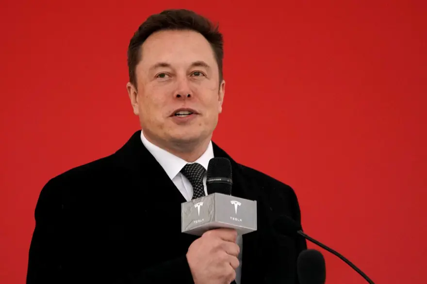 Elon Musk 5,7 milyar dolarlık Tesla hissesini bağışladı 