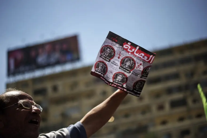 Mursi'ye 'istifa et' isyanı 12