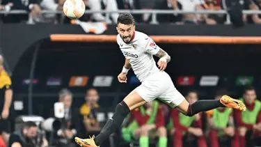 Galatasaray'da yeni sezon için sol bek hedefi: Alex Sandro ya da Alex Telles