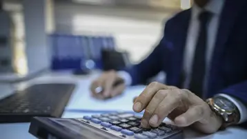 Memur ve emekliyi zam heyecanı sardı. Seyyanen zam olacak mı?