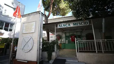 Balıkesir'deki Alaca Mescid Camisi restorasyonun ardından ibadete açıldı