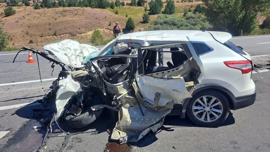 Erzincan'da katliam gibi kaza: 3 ölü, 4 yaralı 2