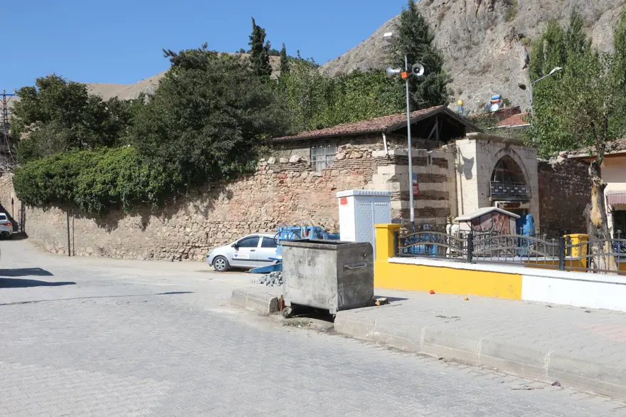 Tarihi han 6,5 milyon TL'ye satılığa çıkarıldı 3