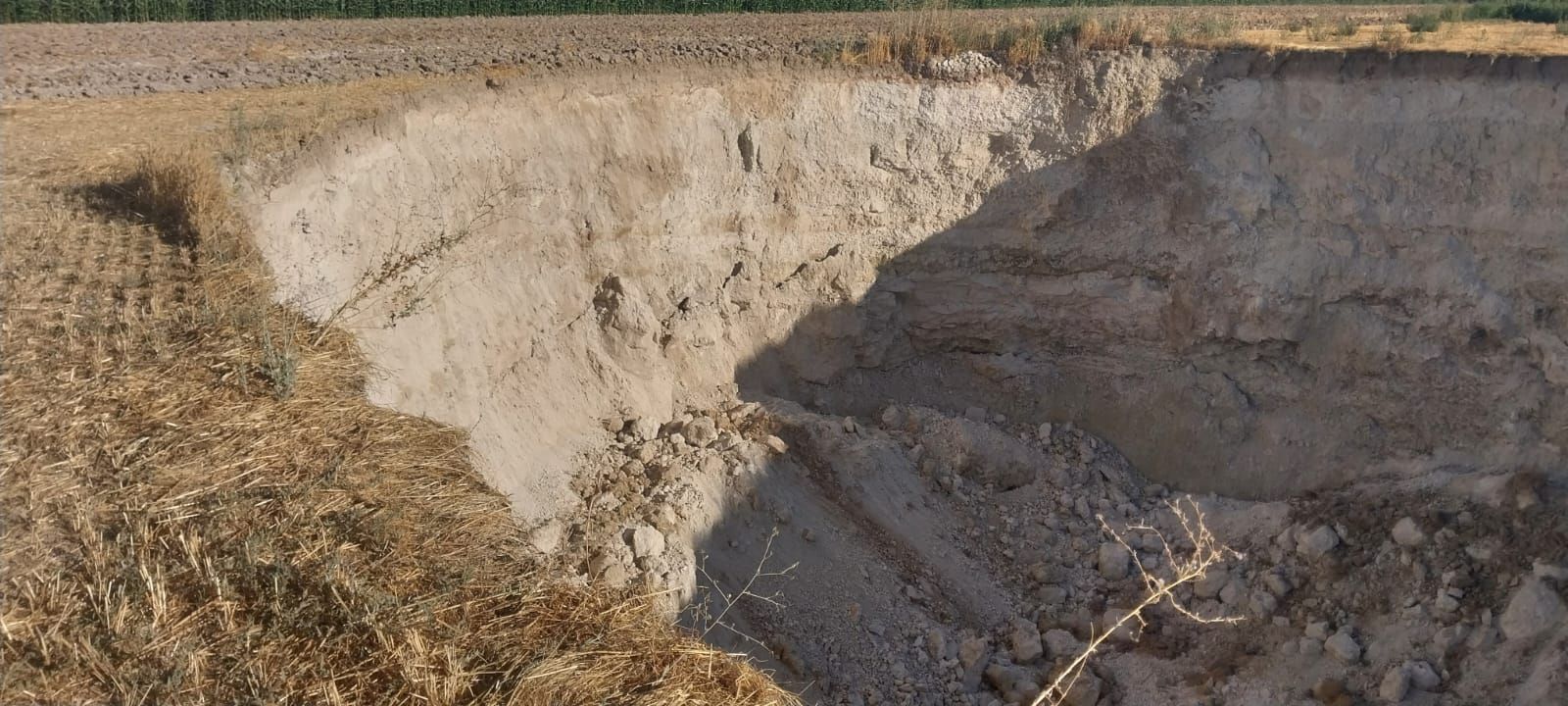 Konya’daki obruklara yenisi eklendi: 50 metre çapında, 40metre derinliğinde