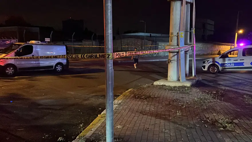 Gebze’de olaylı gece: Kavgayı ayırmak isteyen 4 kişibıçaklandı 5 Gebze’de olaylı gece: Kavgayı ayırmak isteyen 4 kişibıçaklandı 5
