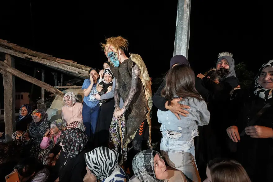 Osmanlı ordusunun 'Deliler'i canlanıyor! 2 asırlık Alabaş geleneği hem korkutuyor hem de eğlendiriyor 5