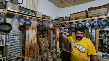 25 yıldır biriktirmiş: Her parça geçmişten bir hikaye taşıyor