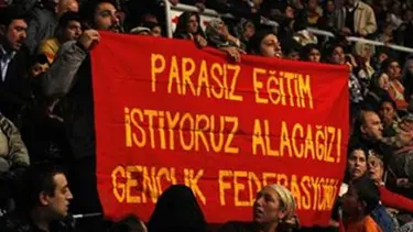 1 pankarta 45 yıl