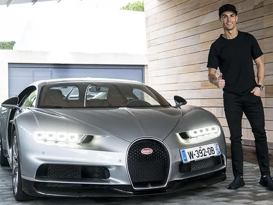 Cristiano Ronaldo yine Bugatti Centodieci ile gündemde 8