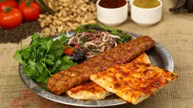 Adana'nın meşhur Adana Kebabı evde nasıl yapılır? (Masterchef Adana Kebap tarifi)