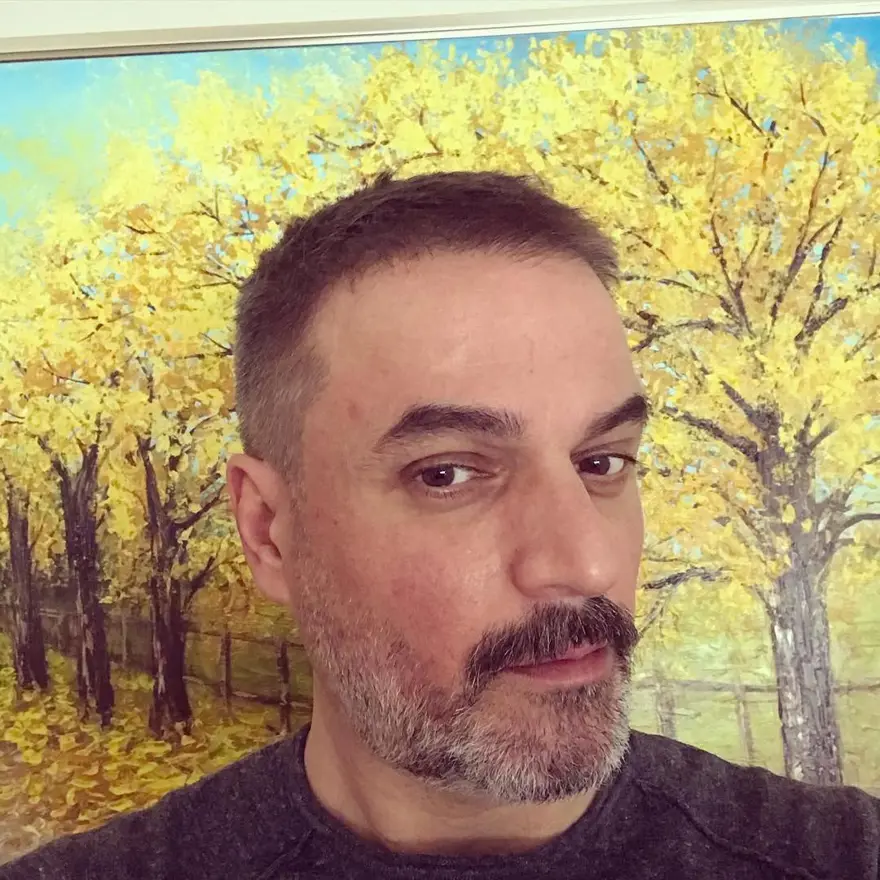 Ufuk Özkan sahnelere döndü: Günler sonra ilk poz 3 Ufuk Özkan sahnelere döndü: Günler sonra ilk poz 3