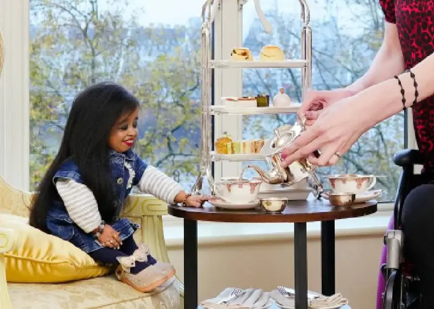 Dünyanın en uzun ve en kısa kadını ilk kez bir araya geldi 1