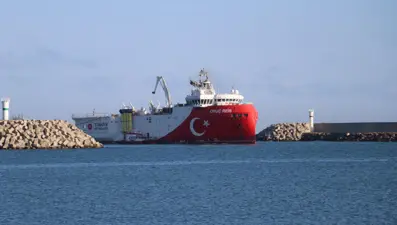 Dokuz aylık görevini tamamlayan Oruç Reis, Filyos'a demirledi