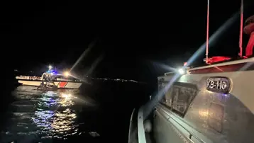 İzmir'de göçmenlerin botu battı, bir kişi öldü