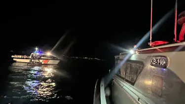 İzmir'de göçmenlerin botu battı, bir kişi öldü