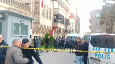 Boşanma aşamasında olduğu eşini öldürdükten sonra kendini vurdu