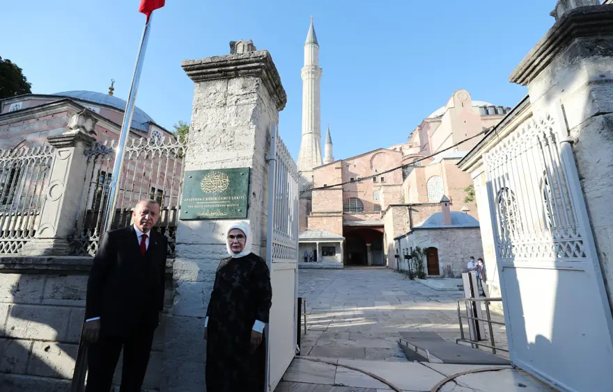 Ayasofya'da 86 yıl sonra ilk namaz 9 Ayasofya'da 86 yıl sonra ilk namaz 9