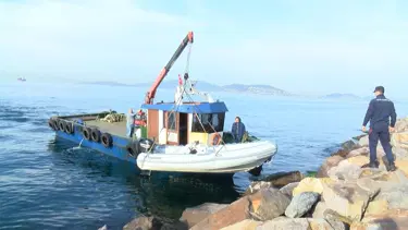 Kartal'da denize düşen kişi aranıyor