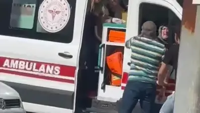 Ambulansı durdurdu: "Hasta mı var?" diye sordu