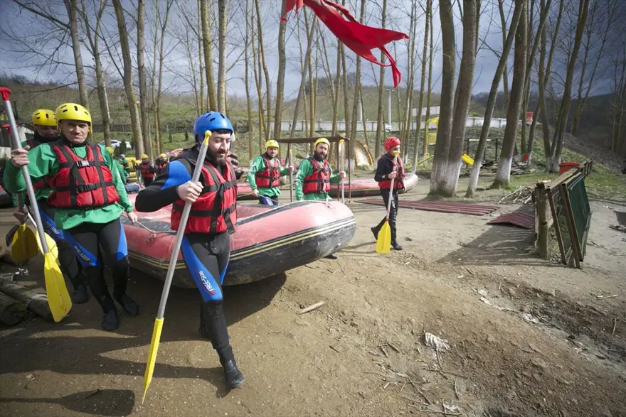 Melen Çayı'nda rafting sezonu açıldı 3 Melen Çayı'nda rafting sezonu açıldı 3