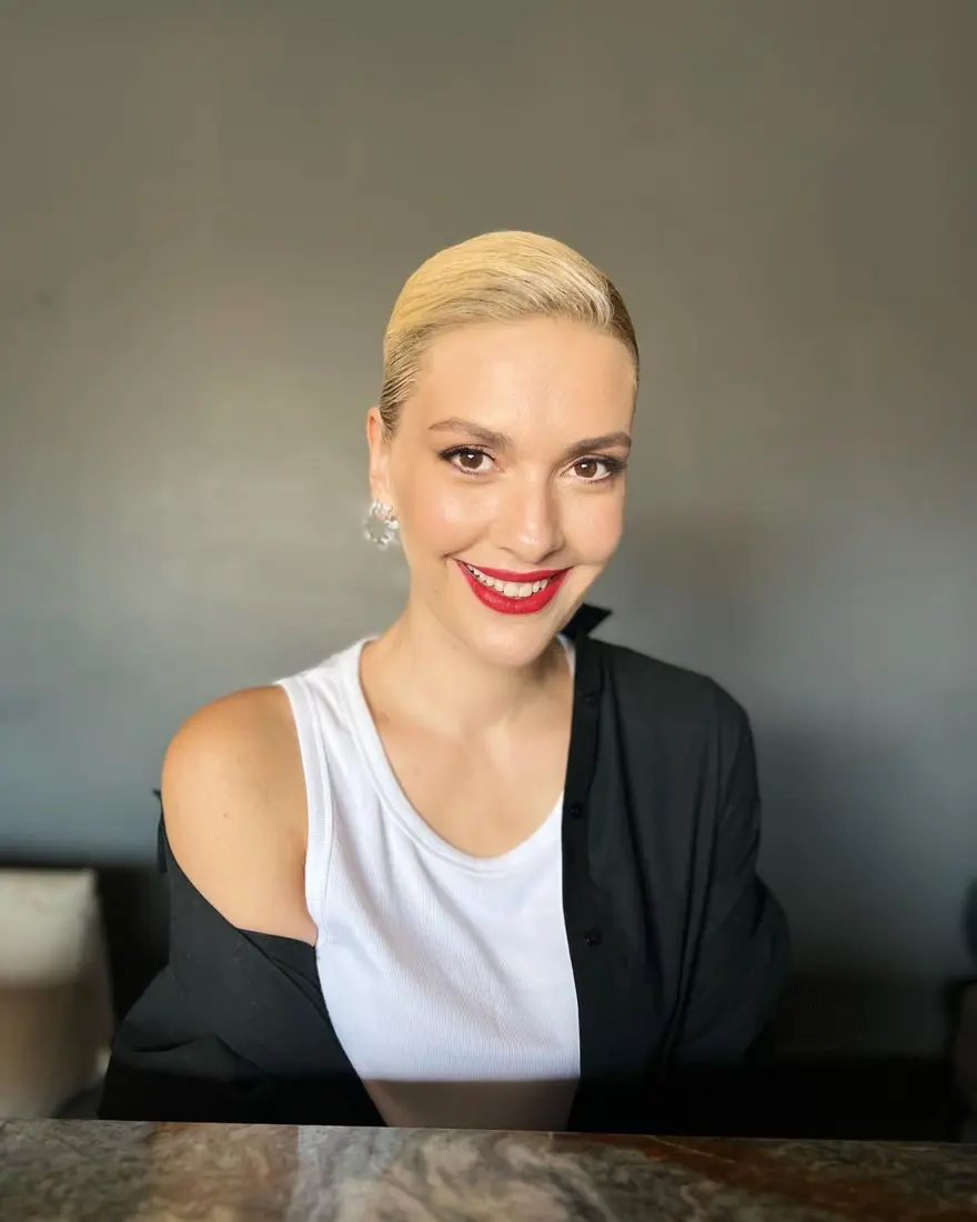 Bergüzar Korel'den Halit Ergenç itirafı: Binbir Gece'den önce tanıştık 