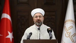 Diyanet İşleri Başkanı Erbaş: Herkes İslam hakkında konuşurken dikkatli olmak durumundadır Diyanet İşleri Başkanı Erbaş: Herkes İslam hakkında konuşurken dikkatli olmak durumundadır