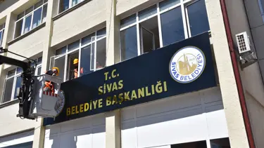 Sivas Belediyesi’nin tabelasına T.C. ibaresi eklendi