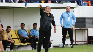 Menemen FK Yılmaz Vural'la devam edecek